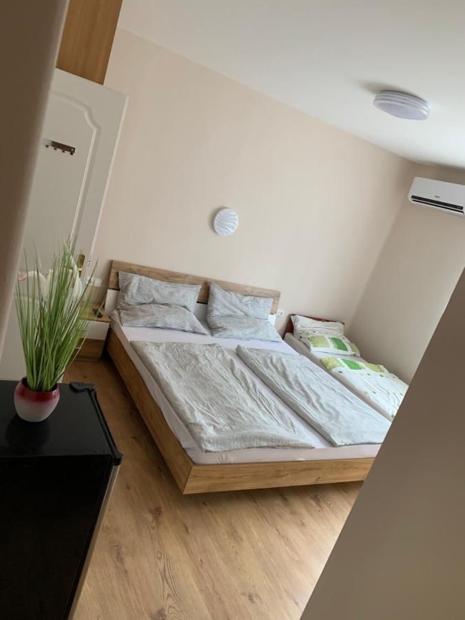 Zsuzsa Apartman Hajdúszoboszló Exterior foto