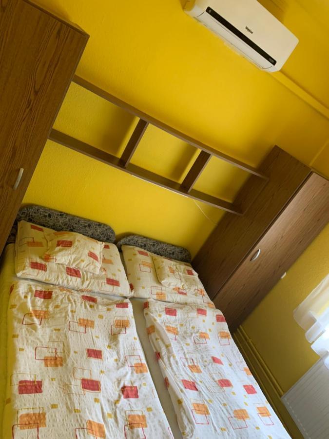 Zsuzsa Apartman Hajdúszoboszló Exterior foto